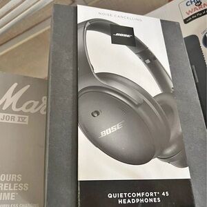 Bose QuietComfort 45 Wireless Headphones in Black